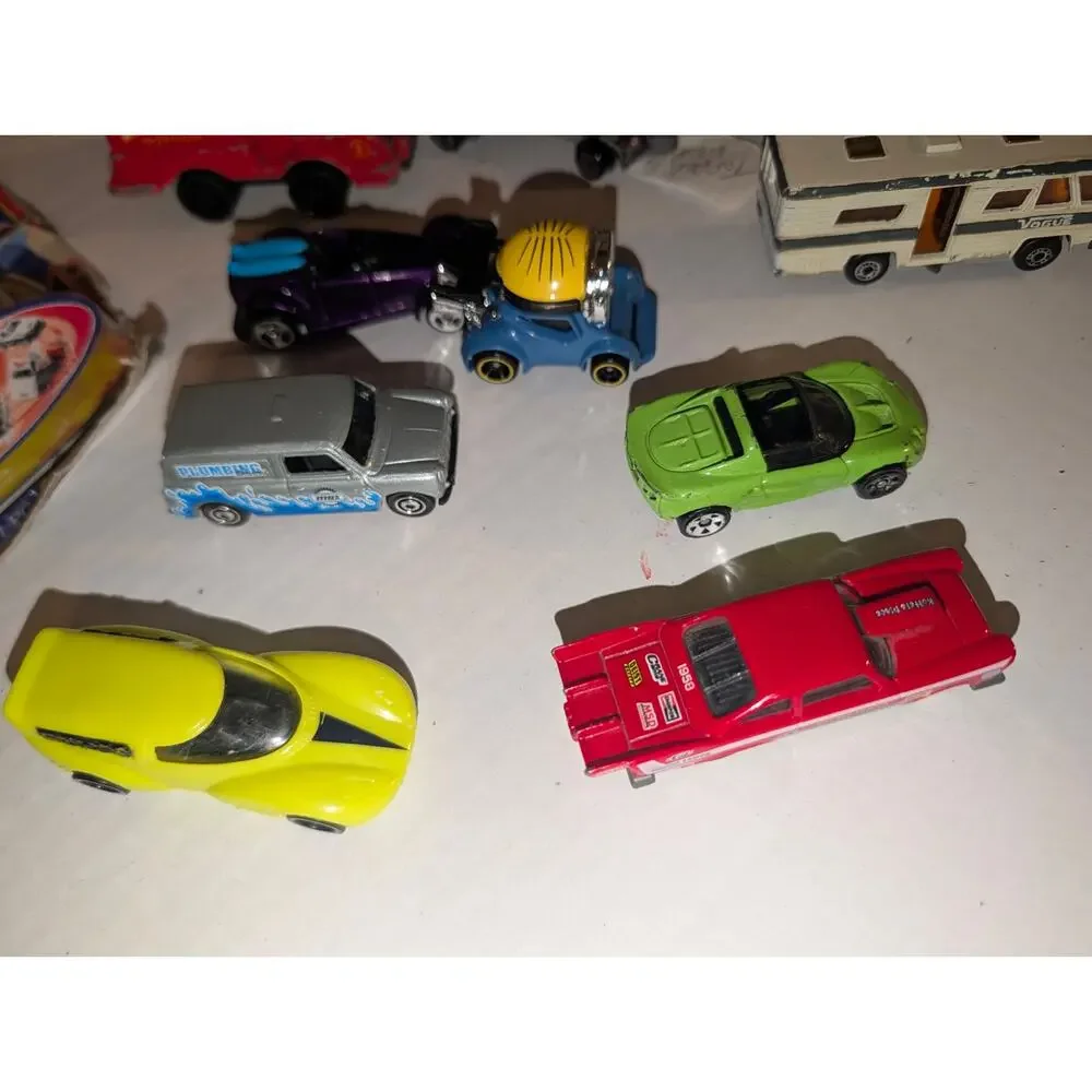 Mixed Lot 28 Vintage Diecast Cars Matchbox Hot wheel Vehicles Trucks X-Botz New